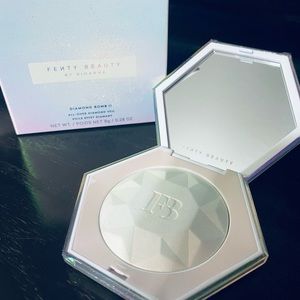BRAND NEW WITH BOX! Limited Edition Fenty Diamondbomb 2 in Holo At Me